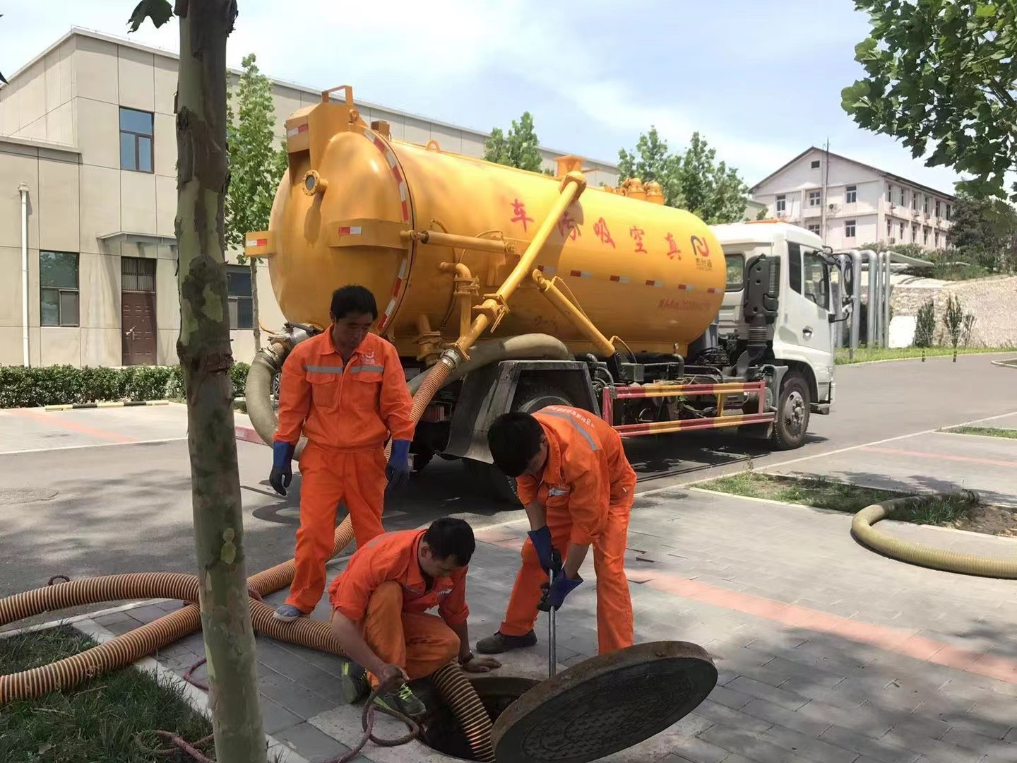石岐区街道化粪池清理与5-8吨吸粪车施工效率分析